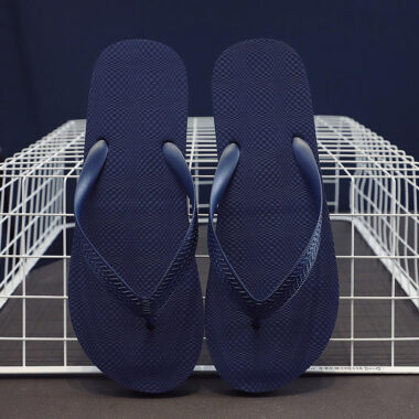 Wholesale new summer non-slip men’s flip flops with durable sole