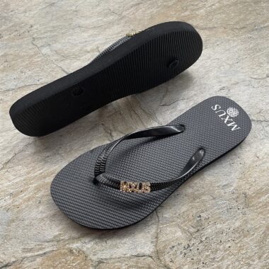 High-quality stylish outdoor women’s flip flops with durable soles