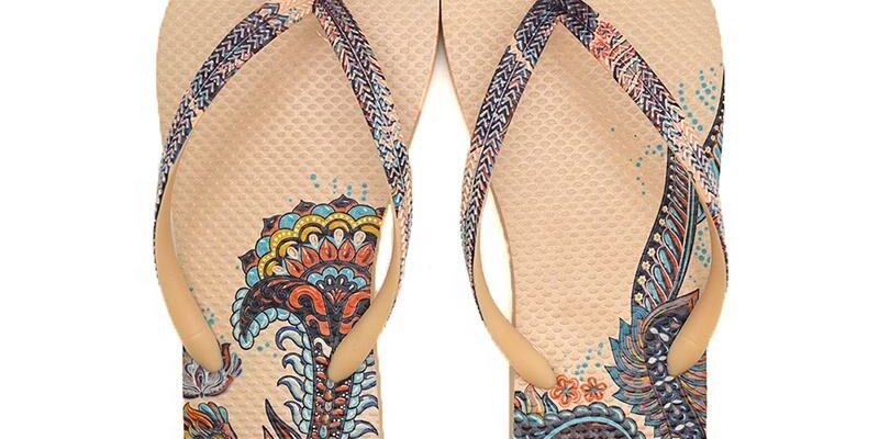 Wholesale personalized printed women’s flip flops with colorful patterns