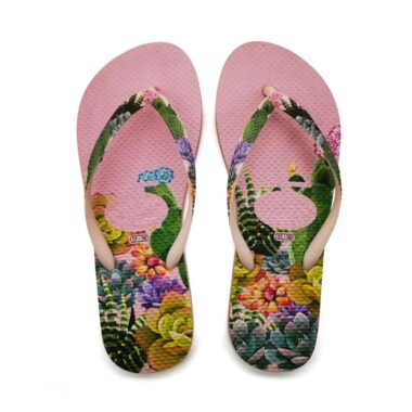 Wholesale personalized printed women’s flip flops with colorful patterns
