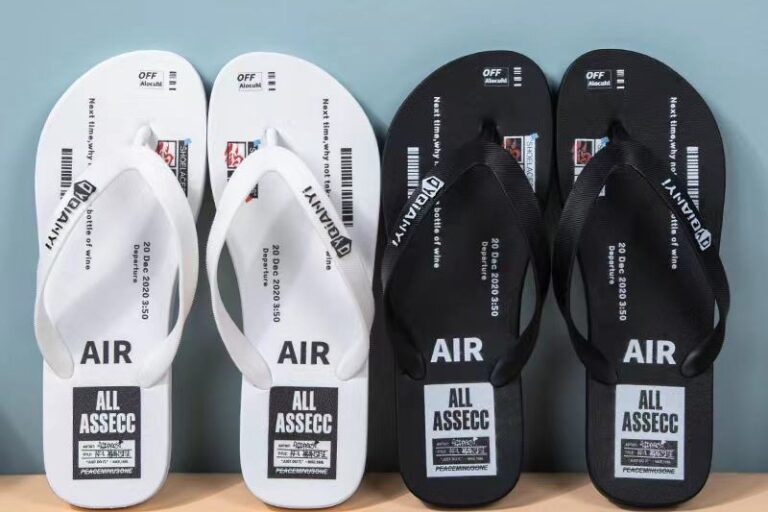 Custom men’s PVC non-slip flip flops for beach and casual wear
