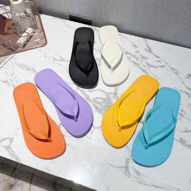 Custom outdoor men and women flip flops for wholesale and bulk orders