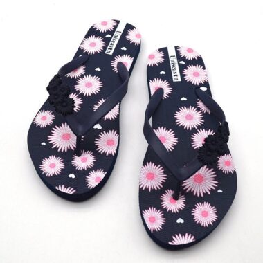 Custom new design women’s flip flops with stylish straps and sole
