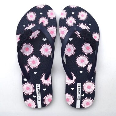 Custom new design women’s flip flops with stylish straps and sole