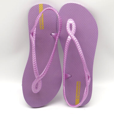 Best-selling women’s non-slip flip flops with stylish design