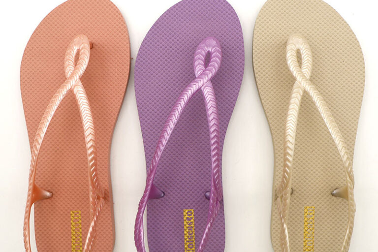 Best-selling women’s non-slip flip flops with stylish design