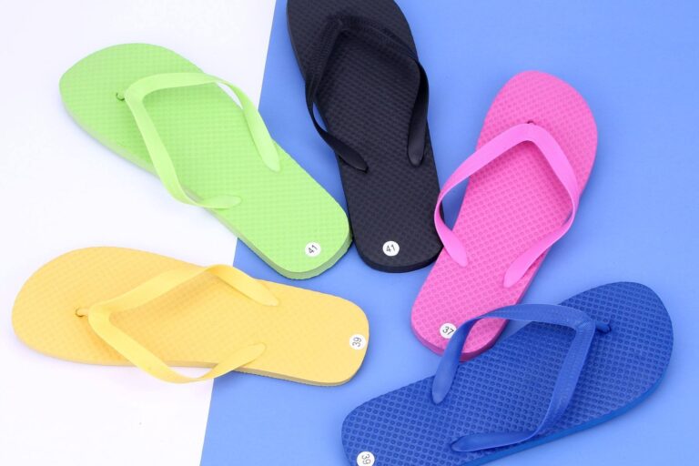 Simple solid color unisex flip flops comfortable casual footwear