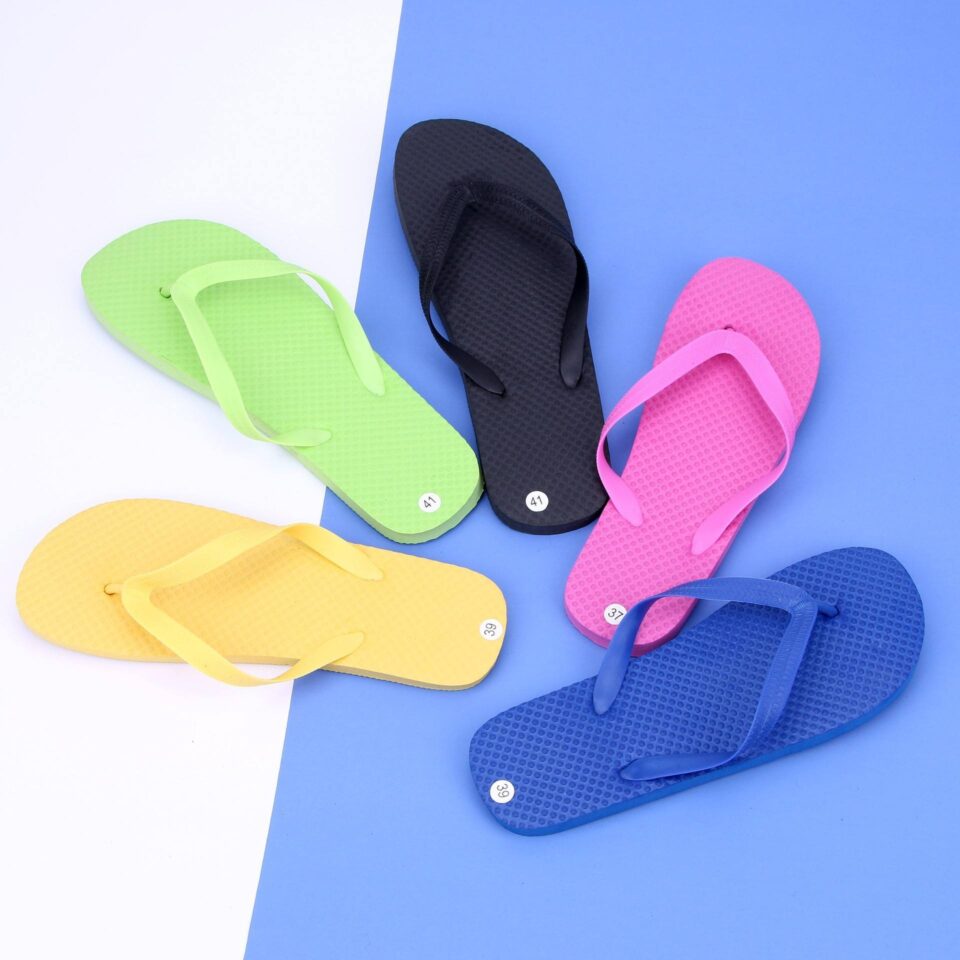 Simple solid color unisex flip flops comfortable casual footwear