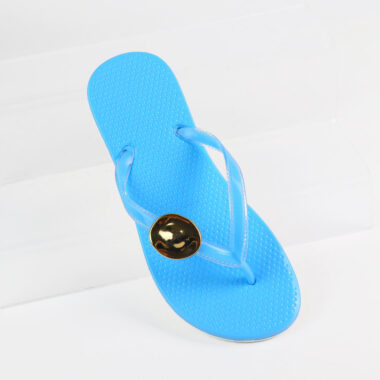Wholesale women’s flip flops with metal buckle and non-slip sole