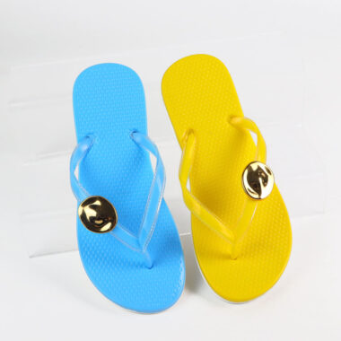 Wholesale women’s flip flops with metal buckle and non-slip sole