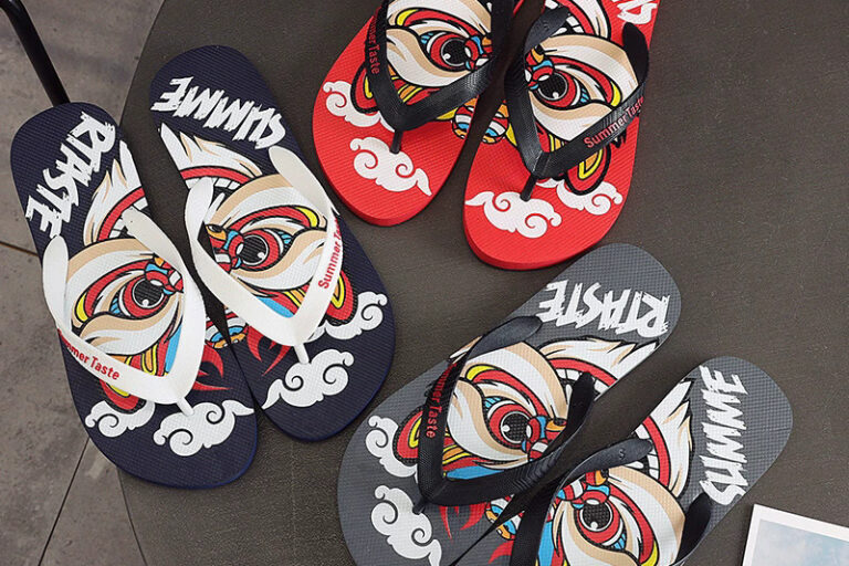 Summer outdoor non-slip men’s flip flops with durable sole